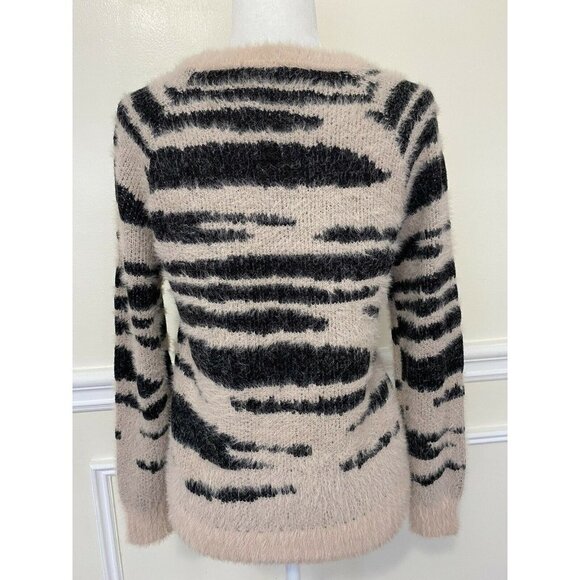 COTTON EMPORIUM Tiger Long Sleeve Pullover In Open Beige size S - Picture 4 of 4